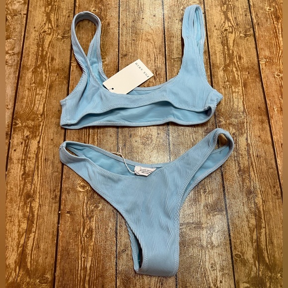 NWT WHITE FOX BOUTIQUE Palm Springs Top & bottom in Baby Blue Rib - Picture 6 of 10